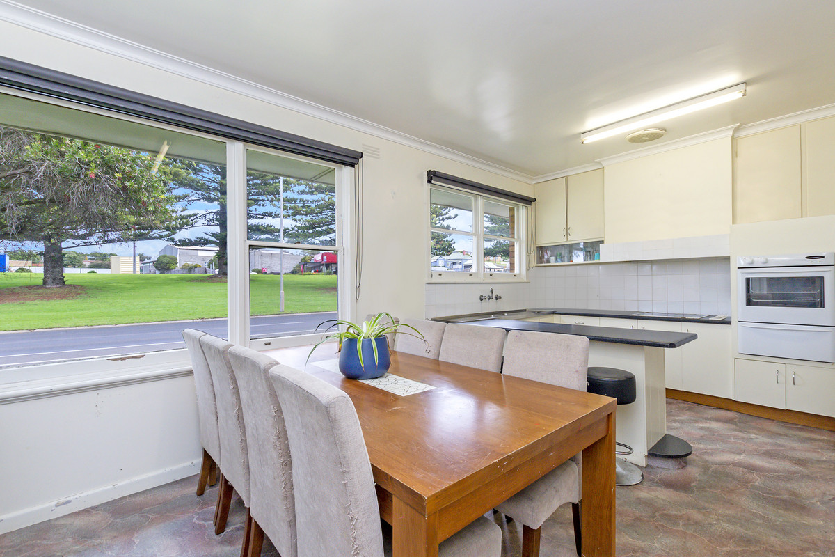 4 Walter Crescent, Warrnambool VIC 3280