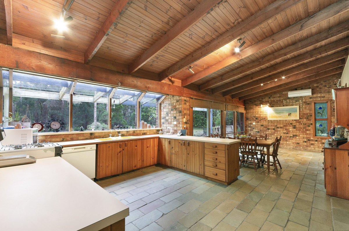 2813 Cobden-Warrnambool Road, Naringal VIC 3277