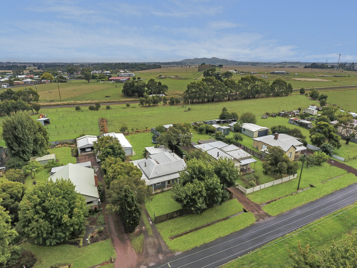 36 Burkes Road, Terang VIC 3264