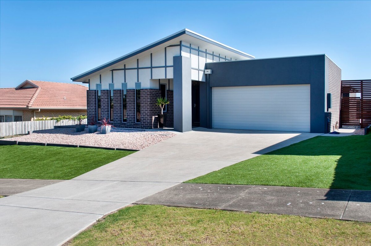 19 Fairway Crescent, Warrnambool VIC 3280