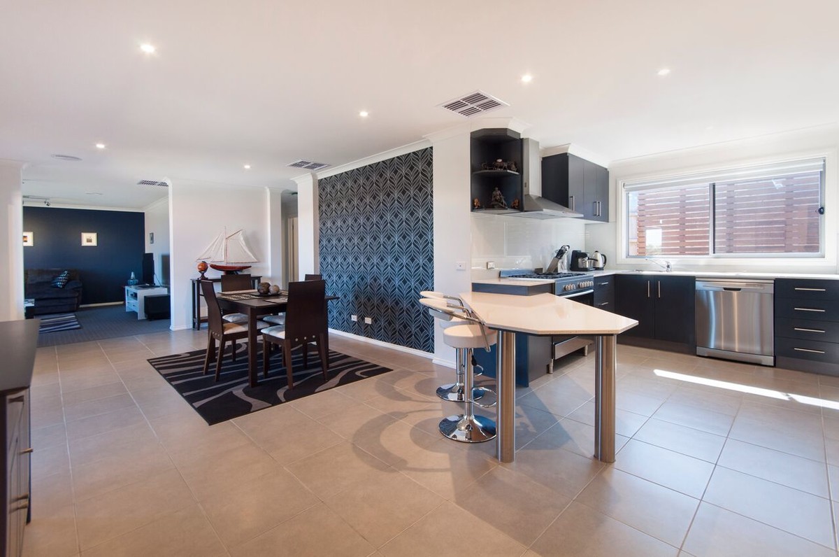 19 Fairway Crescent, Warrnambool VIC 3280