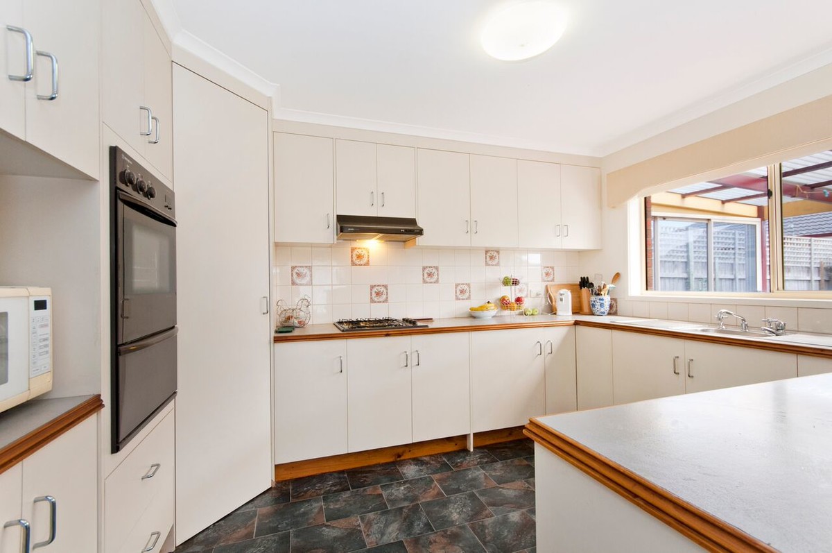6 Vickers Drive, Warrnambool VIC 3280