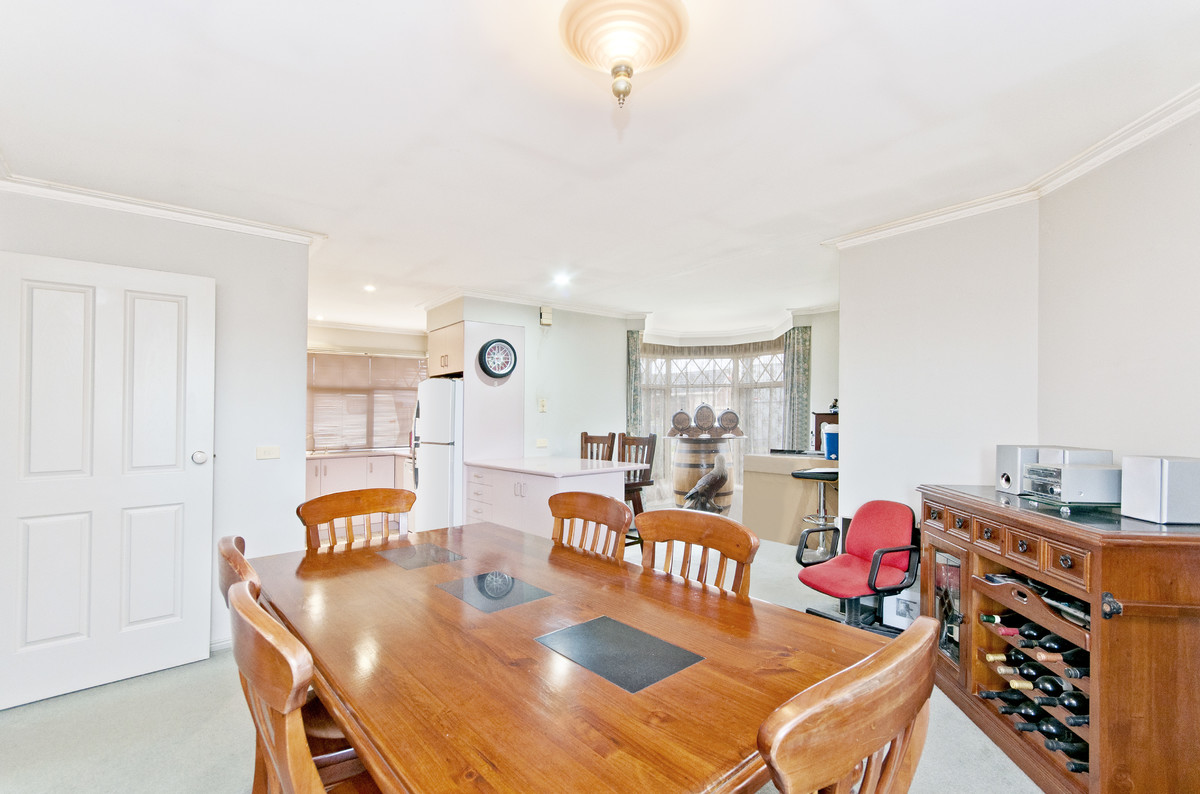 6 Caroville Drive, Warrnambool VIC 3280