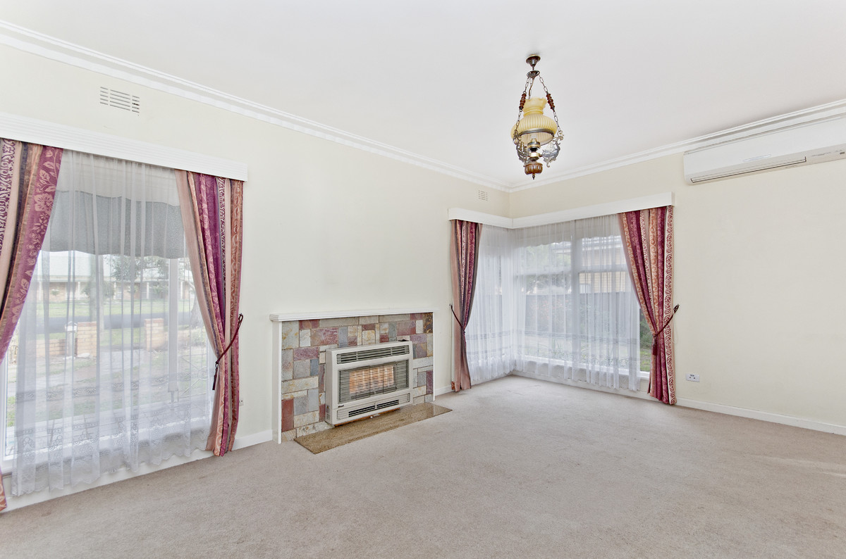 38 Adams Street, Cobden VIC 3266