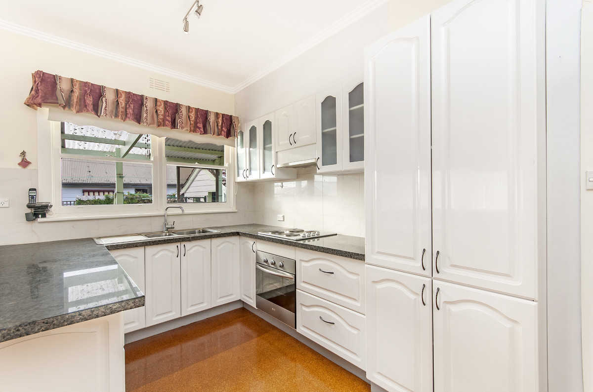 38 Adams Street, Cobden VIC 3266