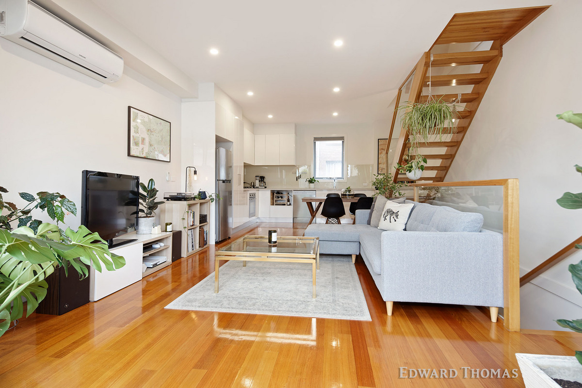 Urban Chic, Coveted Address