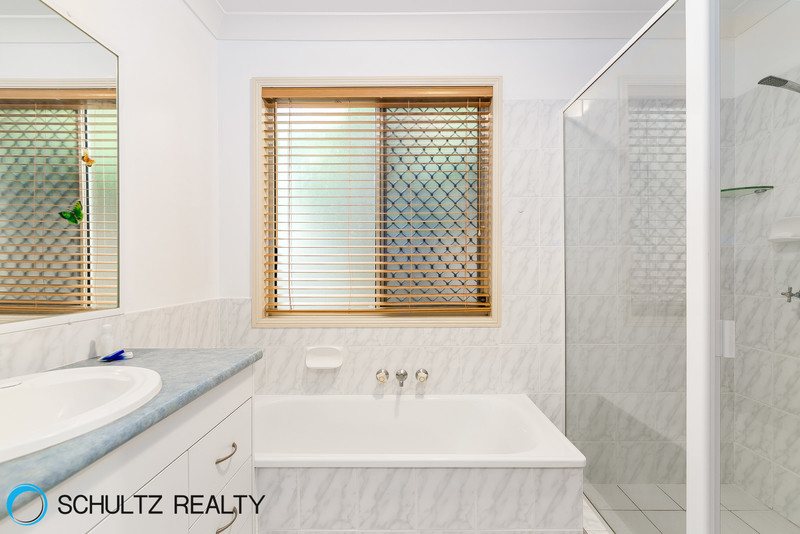 17 Lyrebird Street,Loganlea,Australia 4131,4 Bedrooms Bedrooms,2 BathroomsBathrooms,House,Lyrebird Street,1041