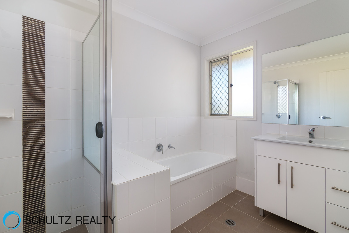 46 Sunridge Circuit,Bahrs Scrub,Australia 4207,4 Bedrooms Bedrooms,2 BathroomsBathrooms,House,Sunridge Circuit,1044