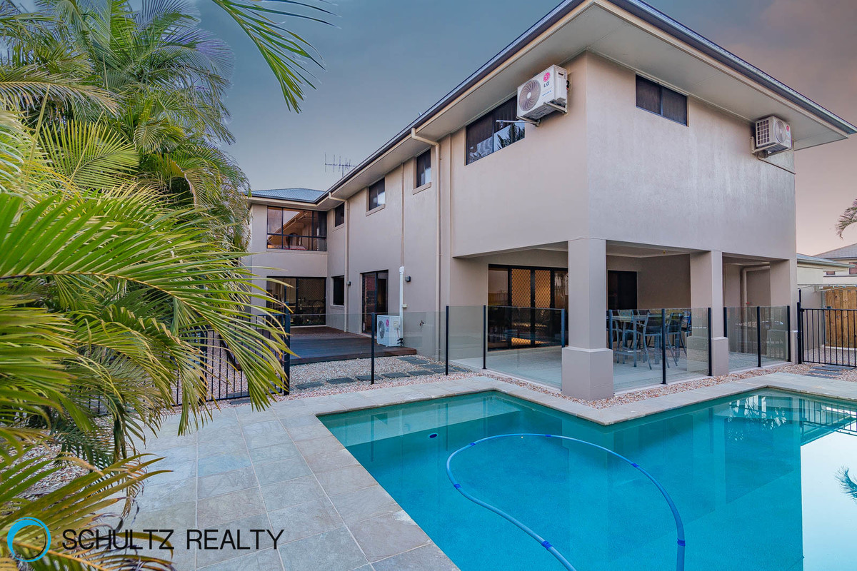 9 Riverbreeze Court,Windaroo,Australia 4207,4 Bedrooms Bedrooms,2 BathroomsBathrooms,House,Riverbreeze Court,1046