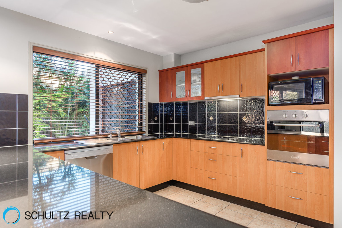 9 Riverbreeze Court,Windaroo,Australia 4207,4 Bedrooms Bedrooms,2 BathroomsBathrooms,House,Riverbreeze Court,1046