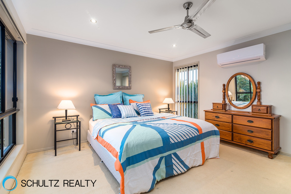 9 Riverbreeze Court,Windaroo,Australia 4207,4 Bedrooms Bedrooms,2 BathroomsBathrooms,House,Riverbreeze Court,1046