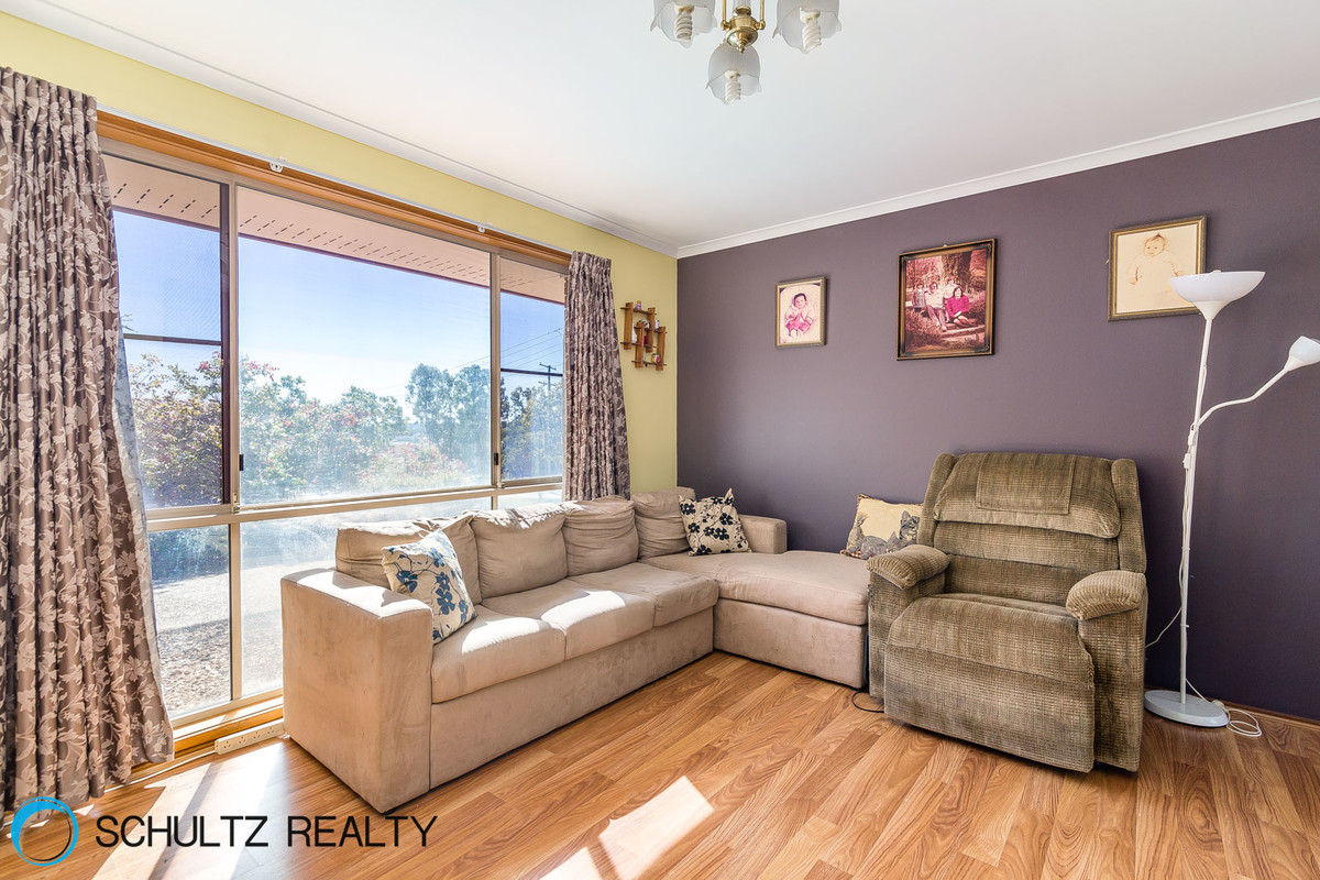 53 Mount Warren Boulevard,Mount Warren Park,Australia 4207,4 Bedrooms Bedrooms,2 BathroomsBathrooms,House,Mount Warren Boulevard,1047