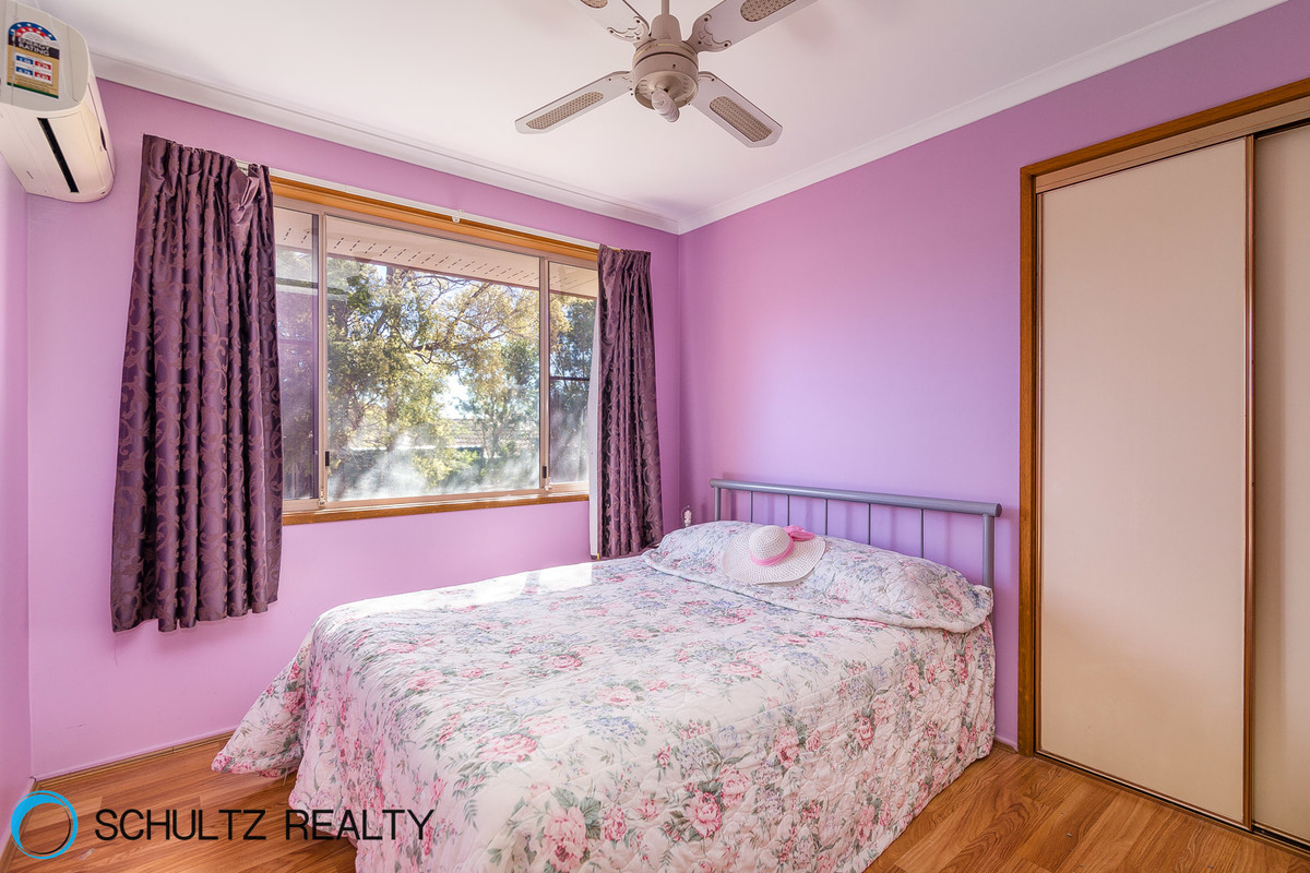 53 Mount Warren Boulevard,Mount Warren Park,Australia 4207,4 Bedrooms Bedrooms,2 BathroomsBathrooms,House,Mount Warren Boulevard,1047