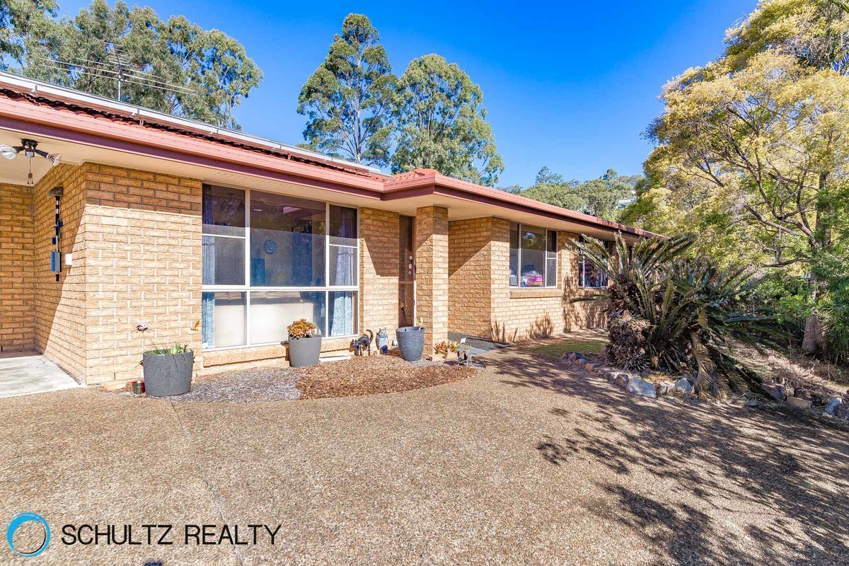 53 Mount Warren Boulevard,Mount Warren Park,Australia 4207,4 Bedrooms Bedrooms,2 BathroomsBathrooms,House,Mount Warren Boulevard,1047
