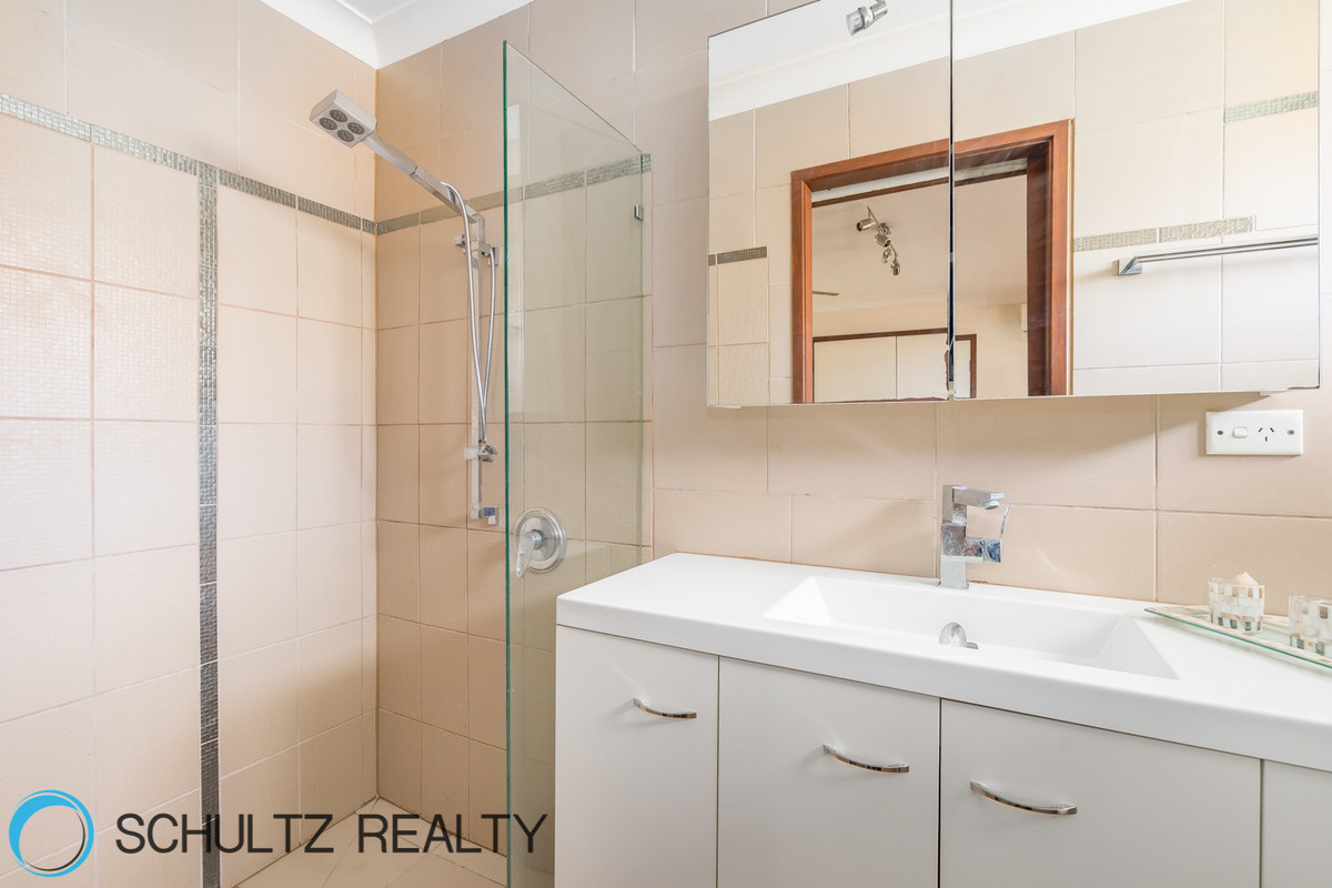 154 Markeri Street,Mermaid Waters,Australia 4218,3 Bedrooms Bedrooms,2 BathroomsBathrooms,House,Markeri Street,1083