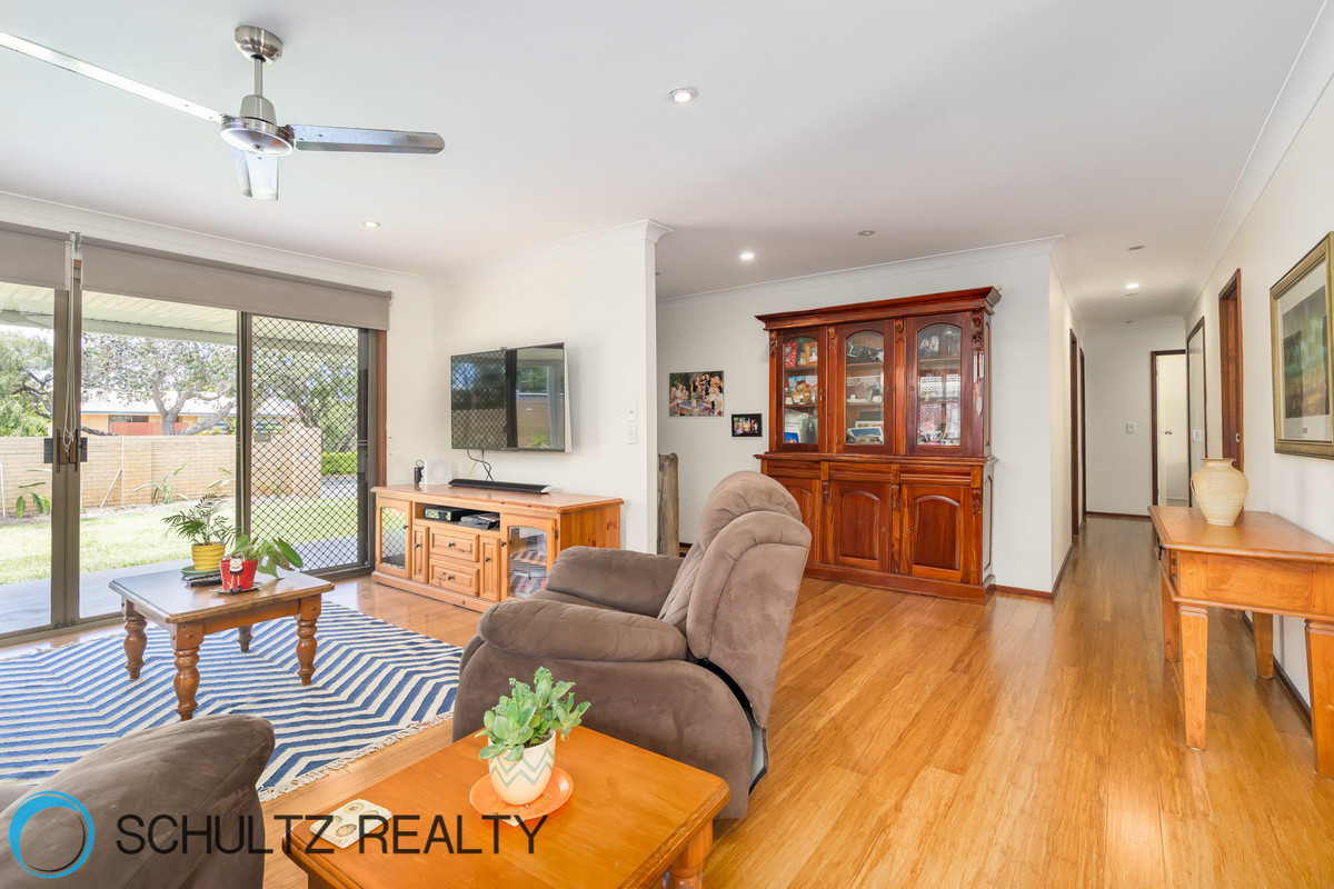 154 Markeri Street,Mermaid Waters,Australia 4218,3 Bedrooms Bedrooms,2 BathroomsBathrooms,House,Markeri Street,1083