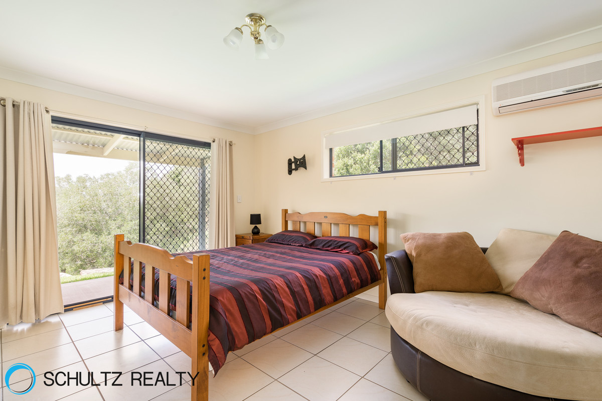 18 Bahrview Drive,Bahrs Scrub,Australia 4207,6 Bedrooms Bedrooms,3 BathroomsBathrooms,House,Bahrview Drive,1069