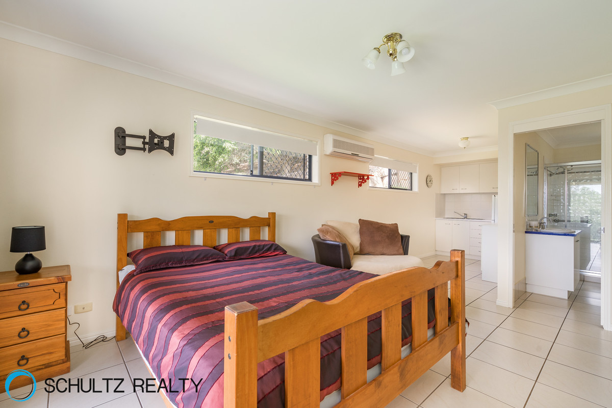 18 Bahrview Drive,Bahrs Scrub,Australia 4207,6 Bedrooms Bedrooms,3 BathroomsBathrooms,House,Bahrview Drive,1069