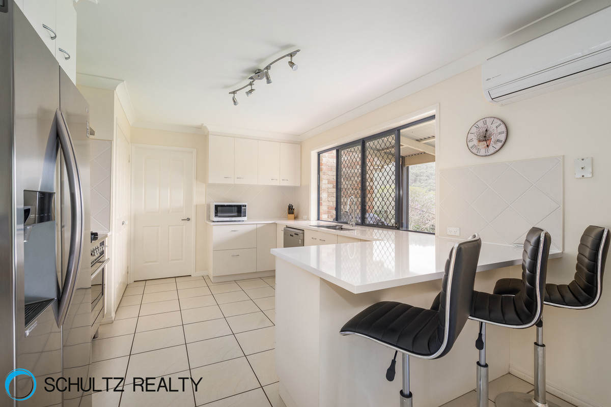 18 Bahrview Drive,Bahrs Scrub,Australia 4207,6 Bedrooms Bedrooms,3 BathroomsBathrooms,House,Bahrview Drive,1069