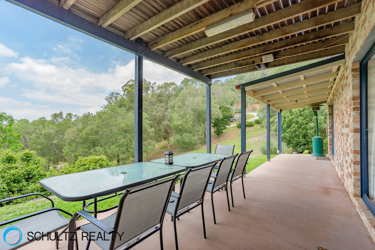 18 Bahrview Drive,Bahrs Scrub,Australia 4207,6 Bedrooms Bedrooms,3 BathroomsBathrooms,House,Bahrview Drive,1069