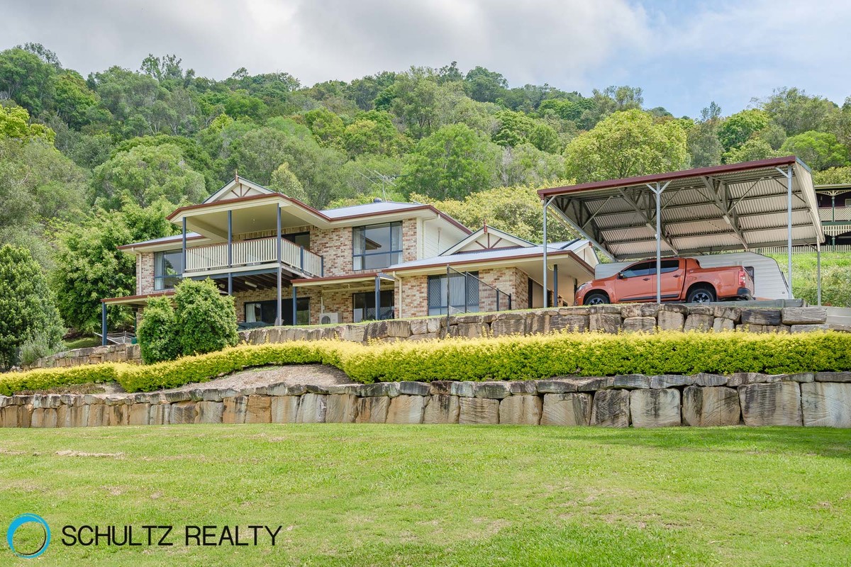 18 Bahrview Drive,Bahrs Scrub,Australia 4207,6 Bedrooms Bedrooms,3 BathroomsBathrooms,House,Bahrview Drive,1069
