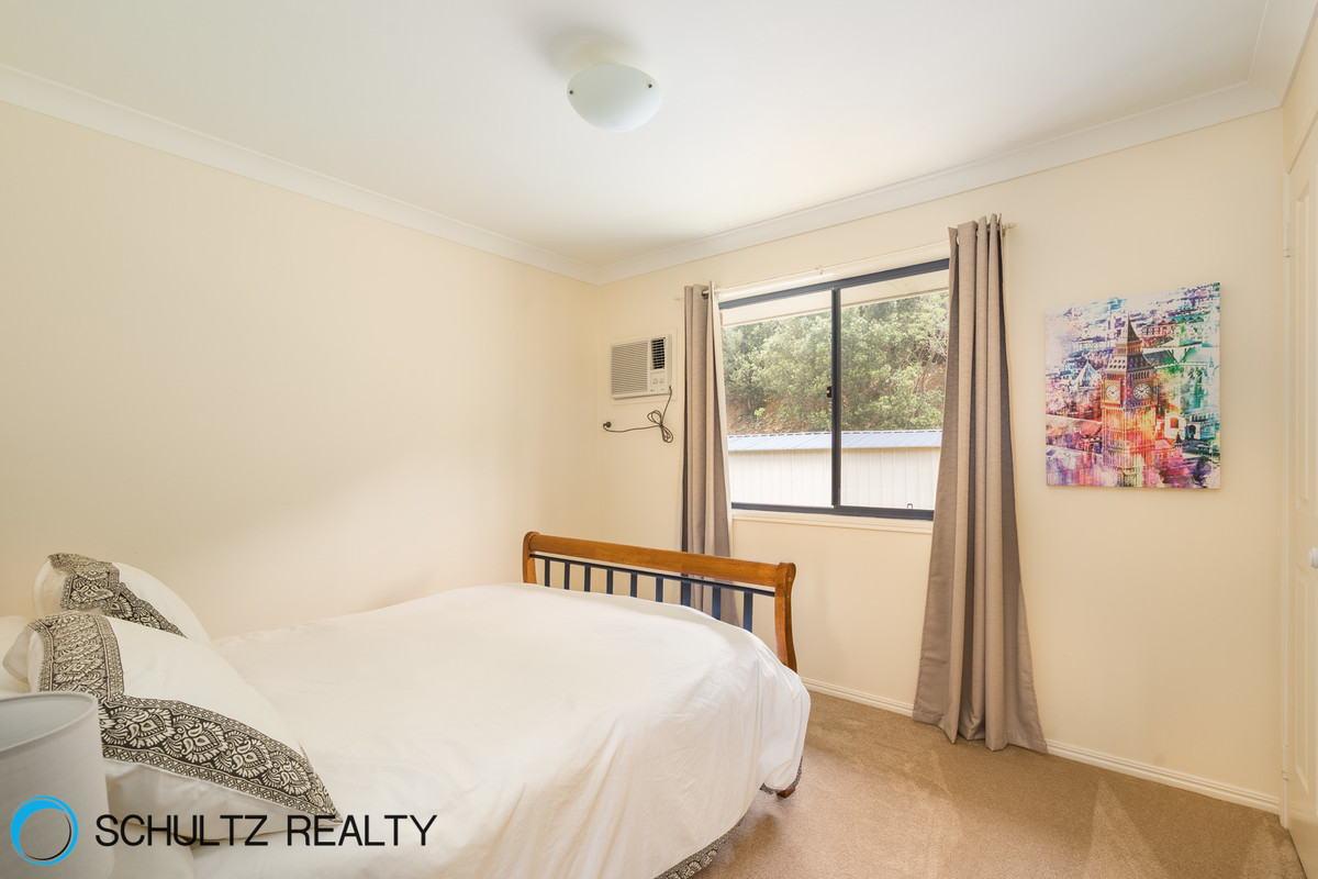 18 Bahrview Drive,Bahrs Scrub,Australia 4207,6 Bedrooms Bedrooms,3 BathroomsBathrooms,House,Bahrview Drive,1069