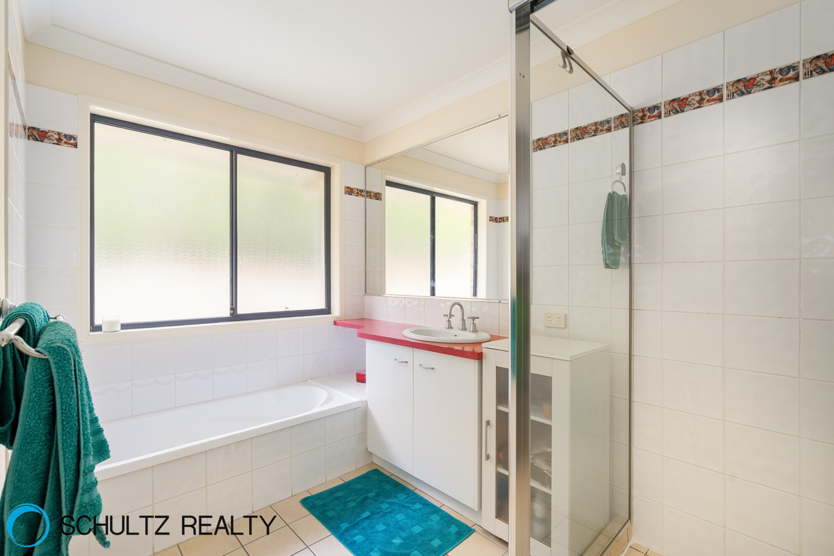 18 Bahrview Drive,Bahrs Scrub,Australia 4207,6 Bedrooms Bedrooms,3 BathroomsBathrooms,House,Bahrview Drive,1069