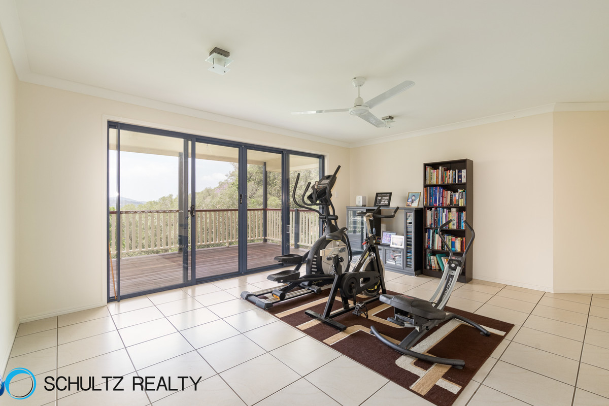 18 Bahrview Drive,Bahrs Scrub,Australia 4207,6 Bedrooms Bedrooms,3 BathroomsBathrooms,House,Bahrview Drive,1069