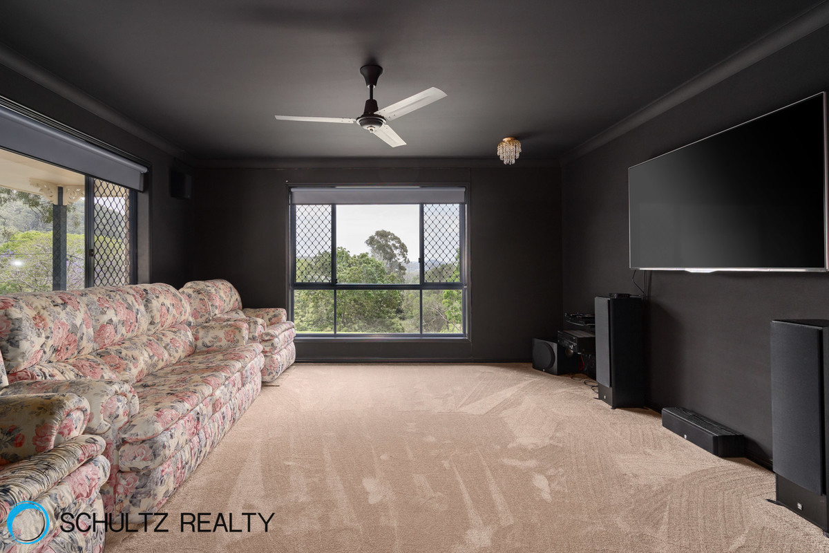 18 Bahrview Drive,Bahrs Scrub,Australia 4207,6 Bedrooms Bedrooms,3 BathroomsBathrooms,House,Bahrview Drive,1069