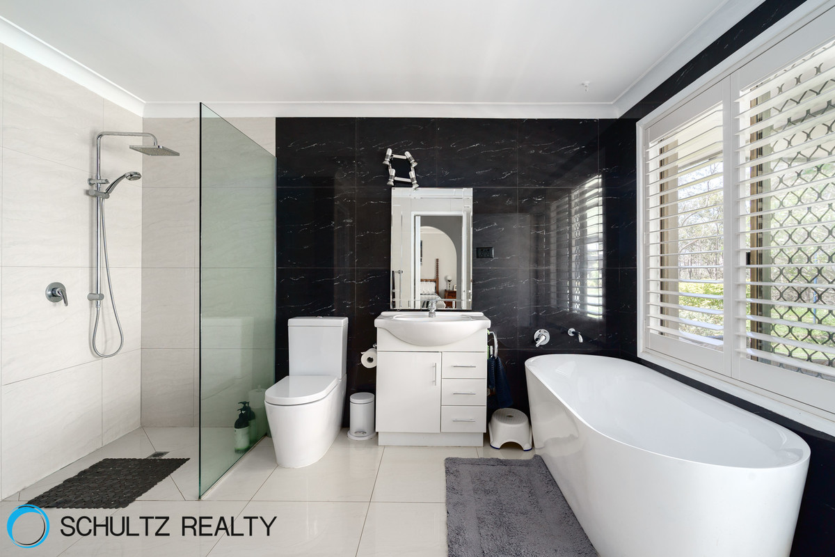 8 Peachey Road,Ormeau,Australia 4208,4 Bedrooms Bedrooms,2 BathroomsBathrooms,House,Peachey Road,1070