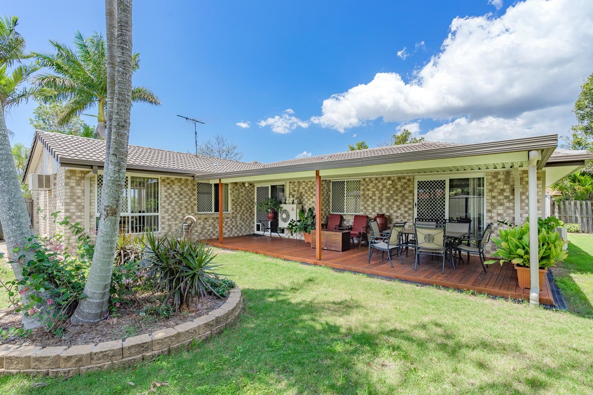 7 Allenby Crescent,Windaroo,Australia 4207,4 Bedrooms Bedrooms,2 BathroomsBathrooms,House,Allenby Crescent,1071