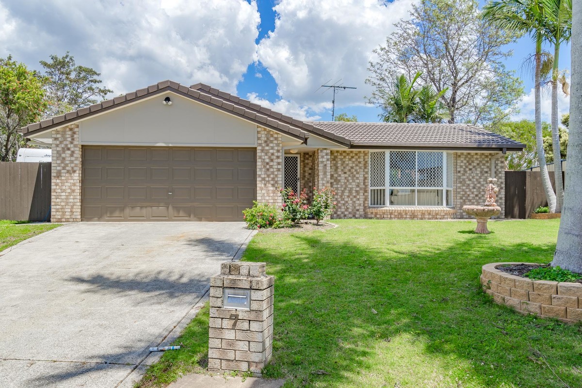 7 Allenby Crescent,Windaroo,Australia 4207,4 Bedrooms Bedrooms,2 BathroomsBathrooms,House,Allenby Crescent,1071