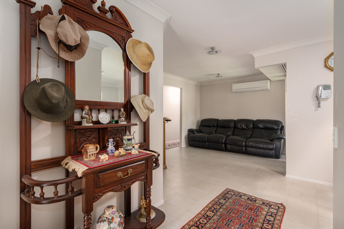 7 Allenby Crescent,Windaroo,Australia 4207,4 Bedrooms Bedrooms,2 BathroomsBathrooms,House,Allenby Crescent,1071