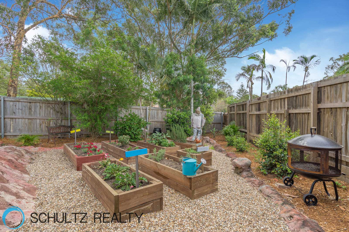 15 Jeffrey Court, Mount Warren Park, Australia 4207, 4 Bedrooms Bedrooms, ,2 BathroomsBathrooms,House,Sold,Jeffrey Court,1072