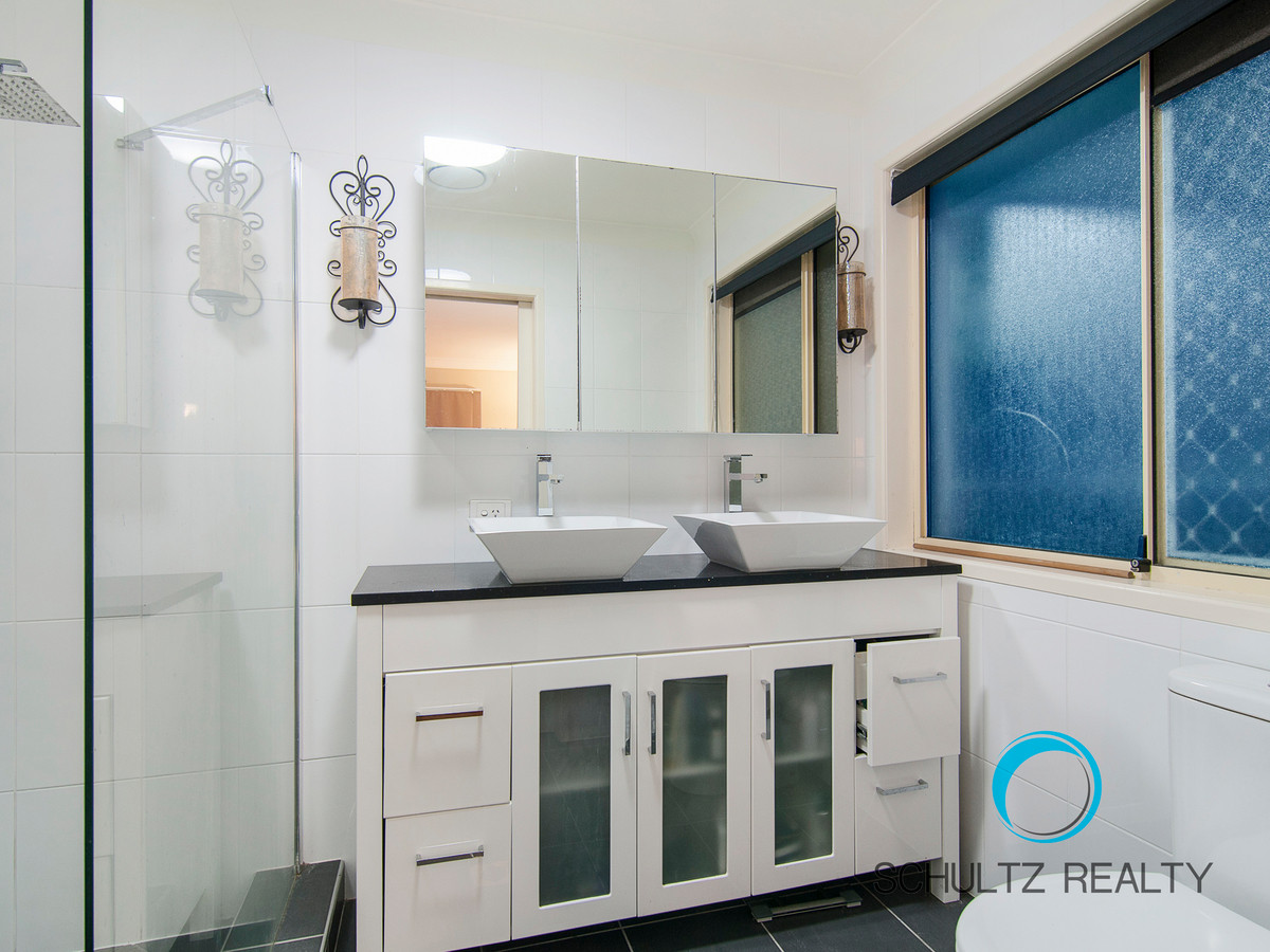 15-19 Chopin Court, Nerang, Australia 4211, 5 Bedrooms Bedrooms, ,3 BathroomsBathrooms,House,Sold,Chopin Court,1107