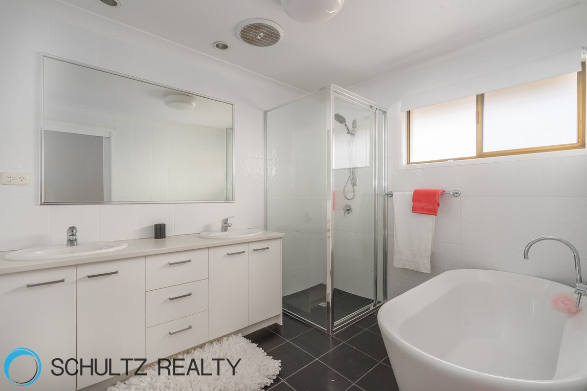 22 Wilhelm Drive,Windaroo,Australia 4207,5 Bedrooms Bedrooms,3 BathroomsBathrooms,House,Wilhelm Drive,1079