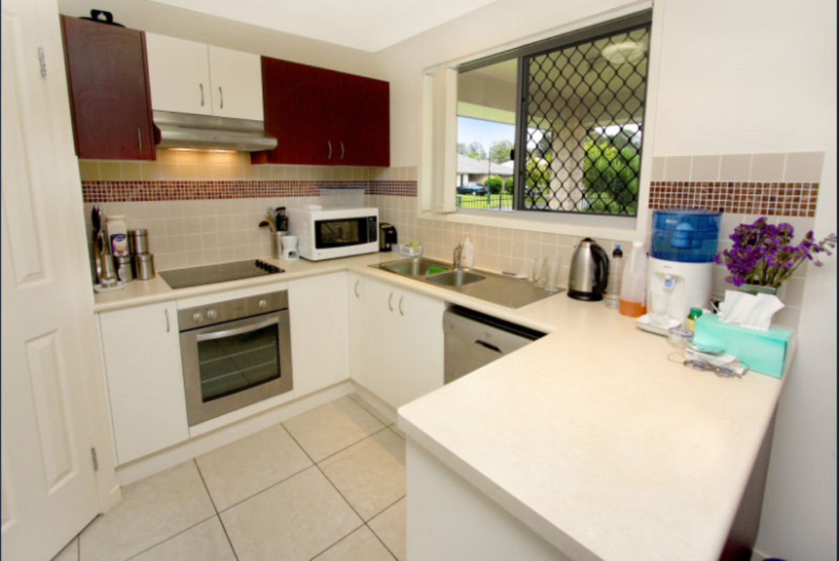81 Yovan Court,Loganlea,Australia 4131,4 Bedrooms Bedrooms,2 BathroomsBathrooms,House,Yovan Court,1084