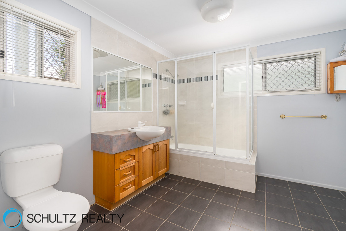 132 Marlowe Road,Alberton,Australia 4207,4 Bedrooms Bedrooms,2 BathroomsBathrooms,House,Marlowe Road,1087