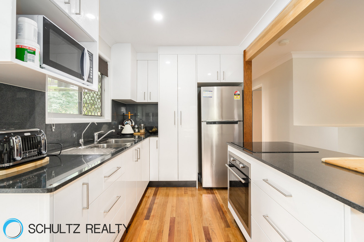 132 Marlowe Road,Alberton,Australia 4207,4 Bedrooms Bedrooms,2 BathroomsBathrooms,House,Marlowe Road,1087