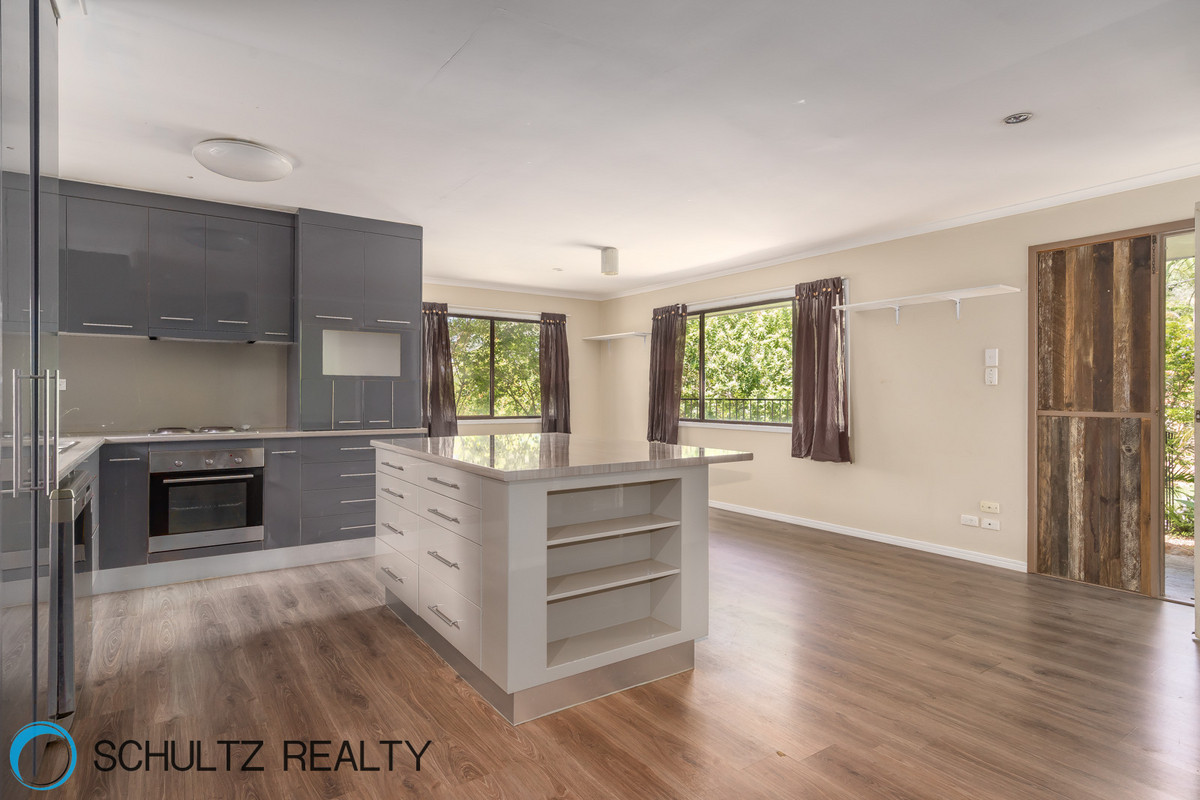 9 Rae Court,Mount Warren Park,Australia 4207,4 Bedrooms Bedrooms,2 BathroomsBathrooms,House,Rae Court,1089