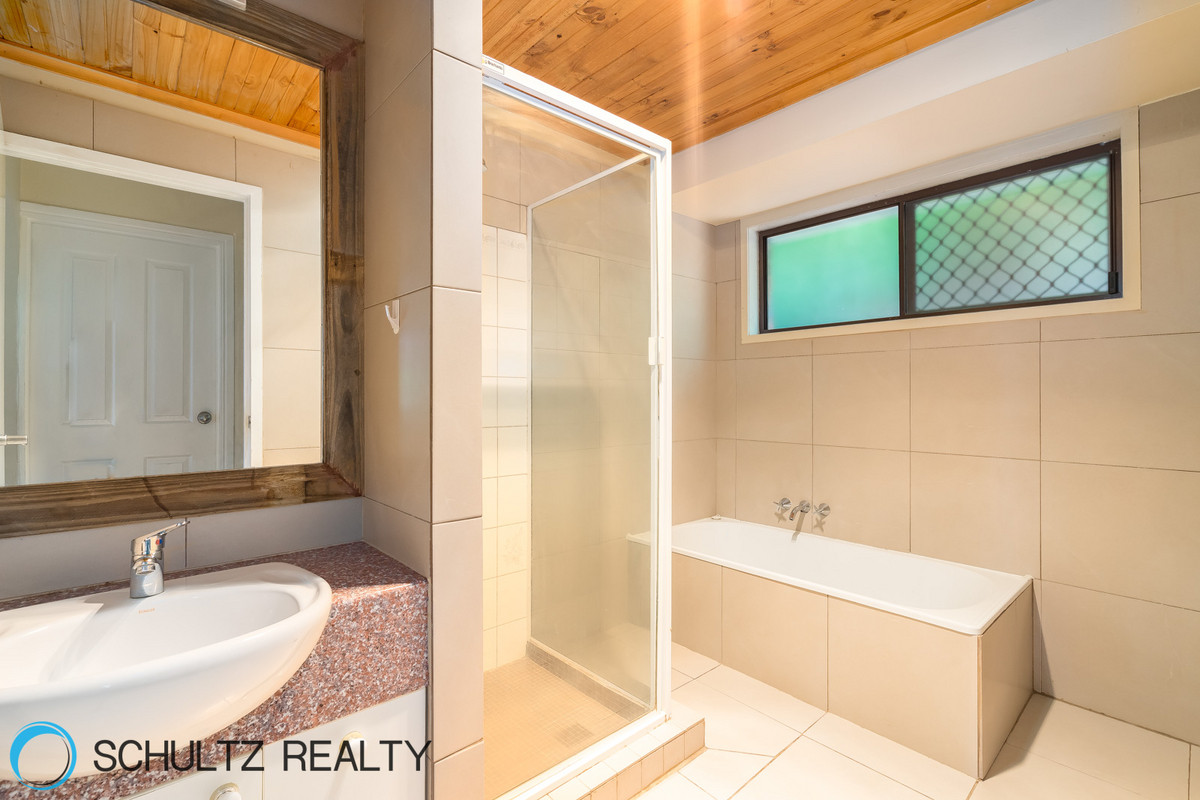 9 Rae Court,Mount Warren Park,Australia 4207,4 Bedrooms Bedrooms,2 BathroomsBathrooms,House,Rae Court,1089