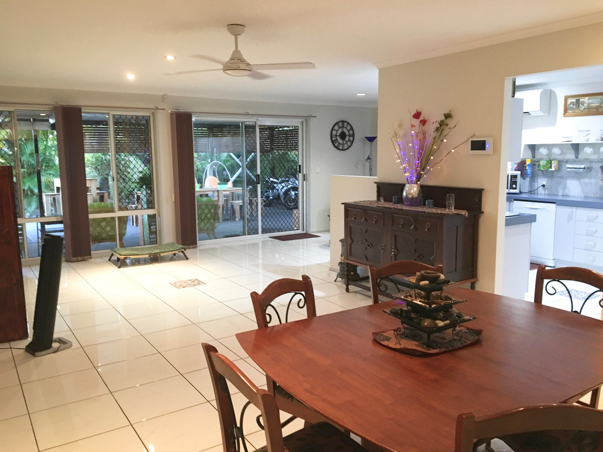 3 Bardyn Halliday Drive,Mount Warren Park,Australia 4207,4 Bedrooms Bedrooms,3 BathroomsBathrooms,House,Bardyn Halliday Drive,1092