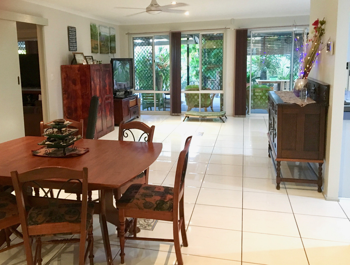 3 Bardyn Halliday Drive,Mount Warren Park,Australia 4207,4 Bedrooms Bedrooms,3 BathroomsBathrooms,House,Bardyn Halliday Drive,1092