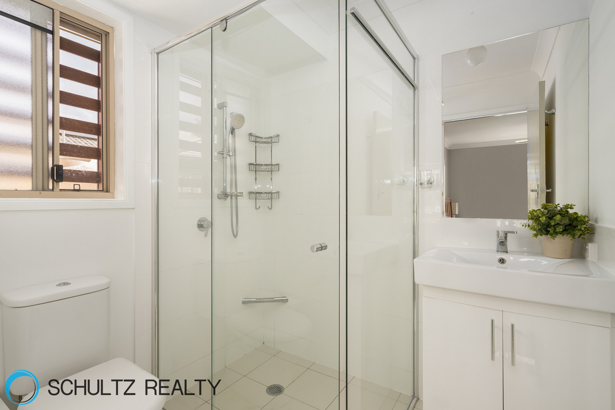 8 Hendrix Street, Windaroo, Australia 4207, 3 Bedrooms Bedrooms, ,2 BathroomsBathrooms,House,Sold,Hendrix Street,1094