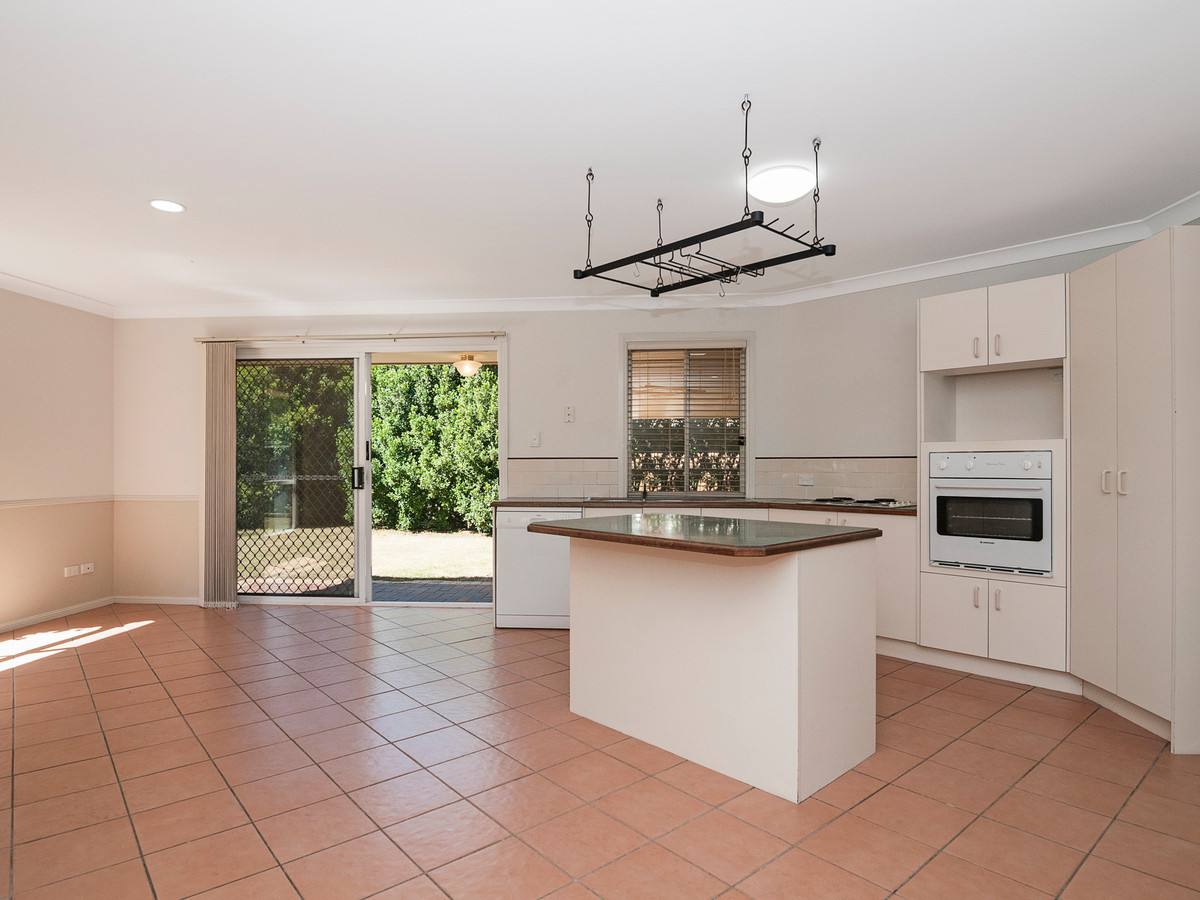 22 Hendrix Street,Windaroo,Australia 4207,4 Bedrooms Bedrooms,2 BathroomsBathrooms,House,Hendrix Street,1097