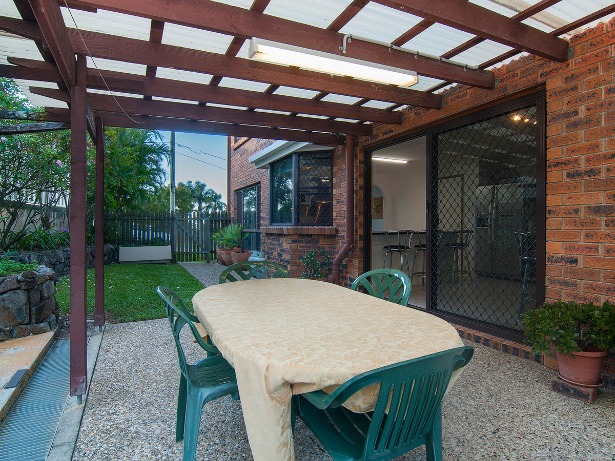 11 Shields Street,Mount Warren Park,Australia 4207,4 Bedrooms Bedrooms,3 BathroomsBathrooms,House,Shields Street,1096