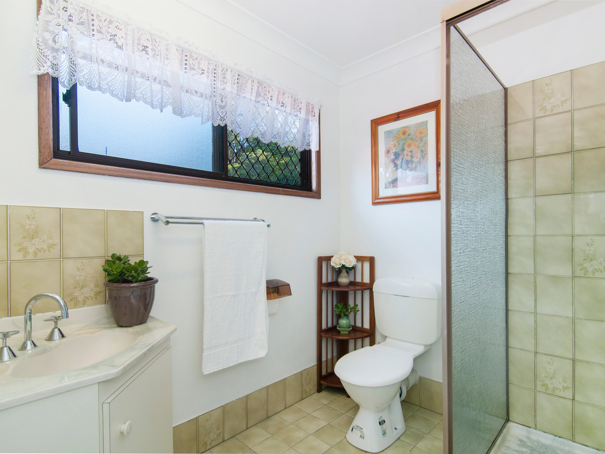 11 Shields Street,Mount Warren Park,Australia 4207,4 Bedrooms Bedrooms,3 BathroomsBathrooms,House,Shields Street,1096