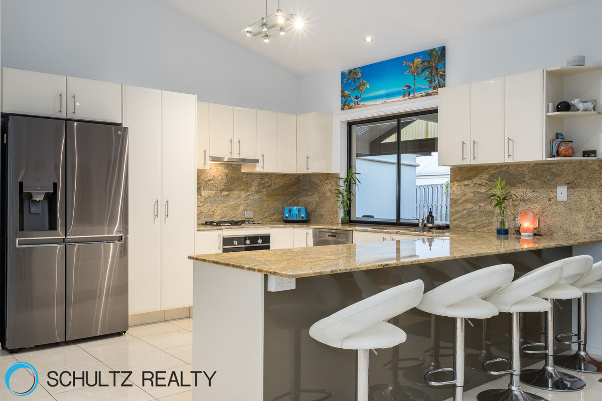 42 Ragamuffin drive West, Coomera Waters, Australia 4209, 4 Bedrooms Bedrooms, ,2 BathroomsBathrooms,House,Sold,Ragamuffin drive West,1098