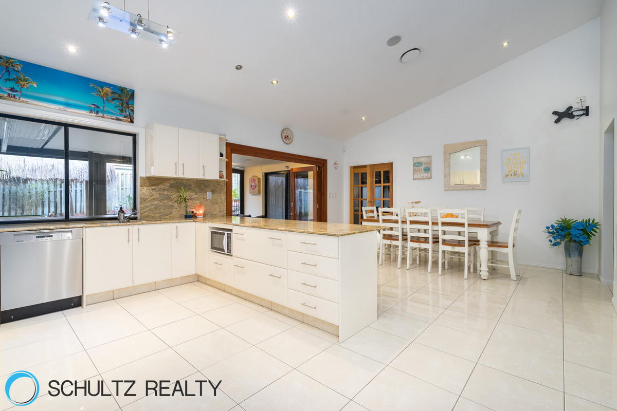 42 Ragamuffin drive West, Coomera Waters, Australia 4209, 4 Bedrooms Bedrooms, ,2 BathroomsBathrooms,House,Sold,Ragamuffin drive West,1098