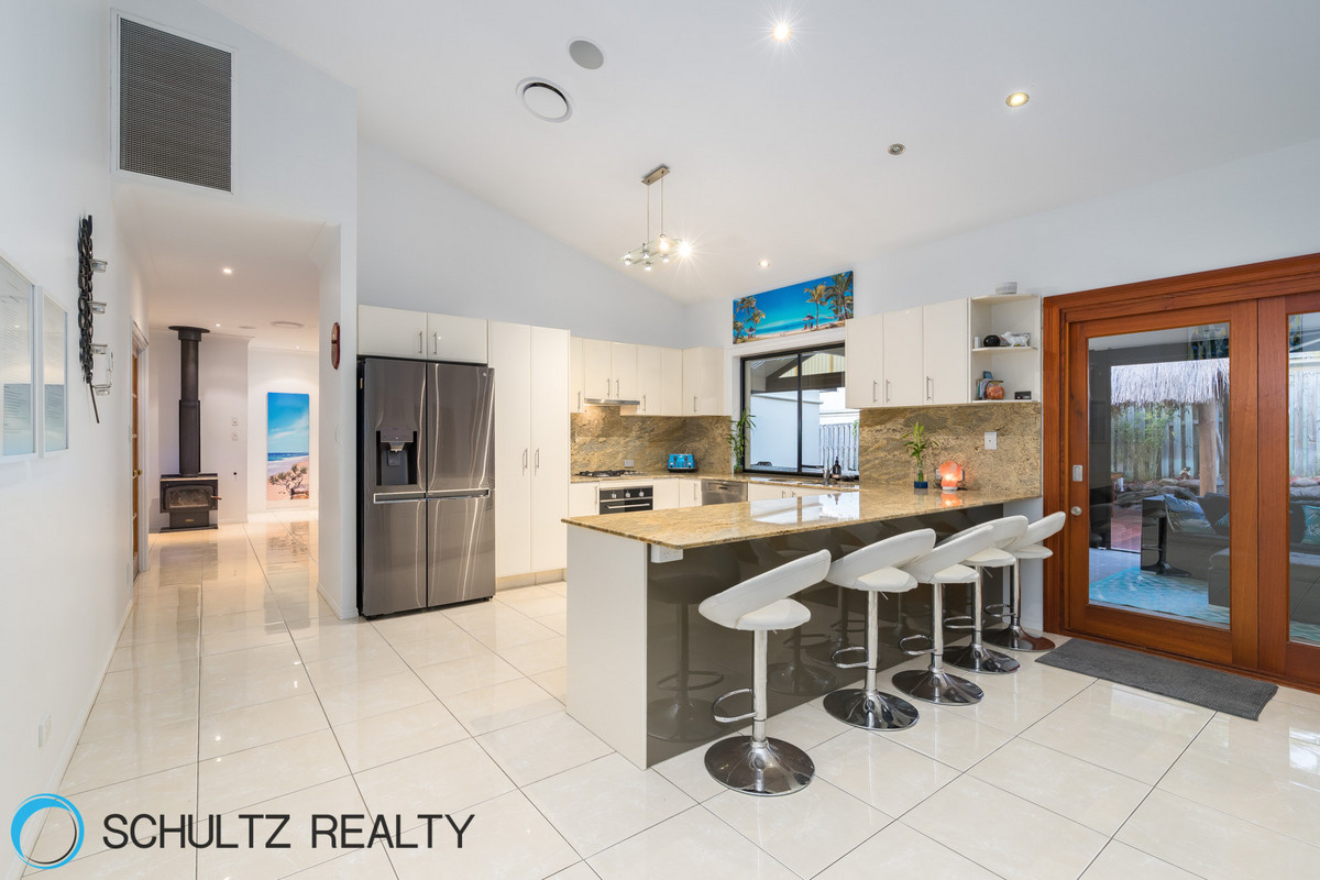 42 Ragamuffin drive West, Coomera Waters, Australia 4209, 4 Bedrooms Bedrooms, ,2 BathroomsBathrooms,House,Sold,Ragamuffin drive West,1098